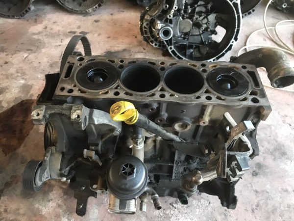 Peugeot 407 2.0 HDİ yarım motor